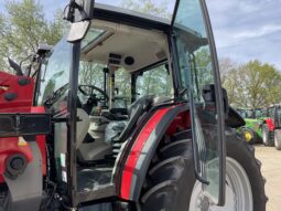 MASSEY FERGUSON 5711M full