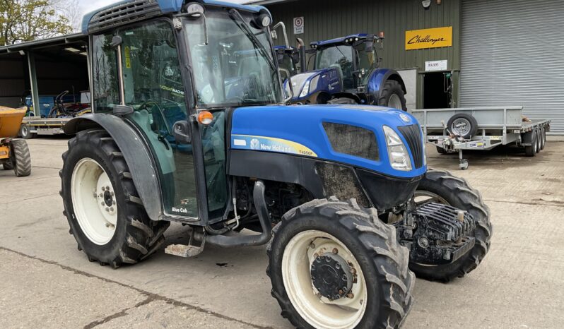 NEW HOLLAND T4050F full