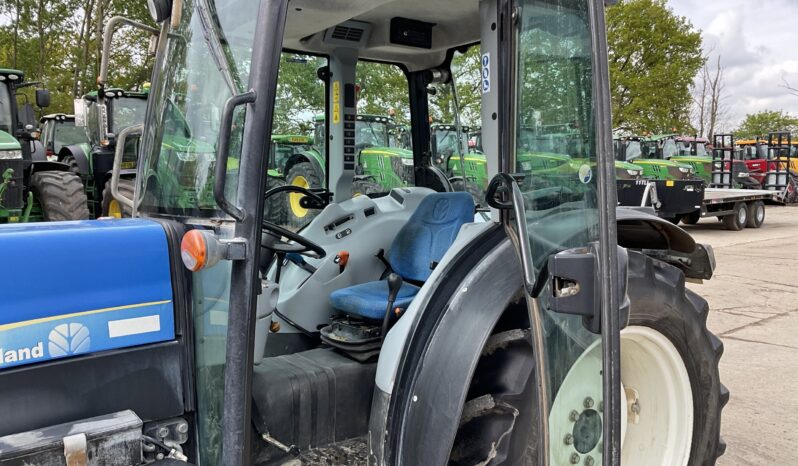 NEW HOLLAND T4050F full