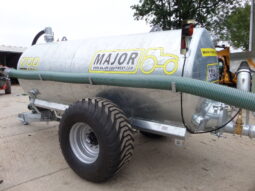 MAJOR 1700 GALLON VACUUM TANKER full