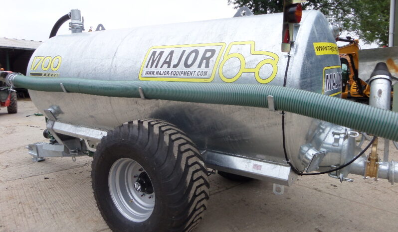 MAJOR 1700 GALLON VACUUM TANKER full