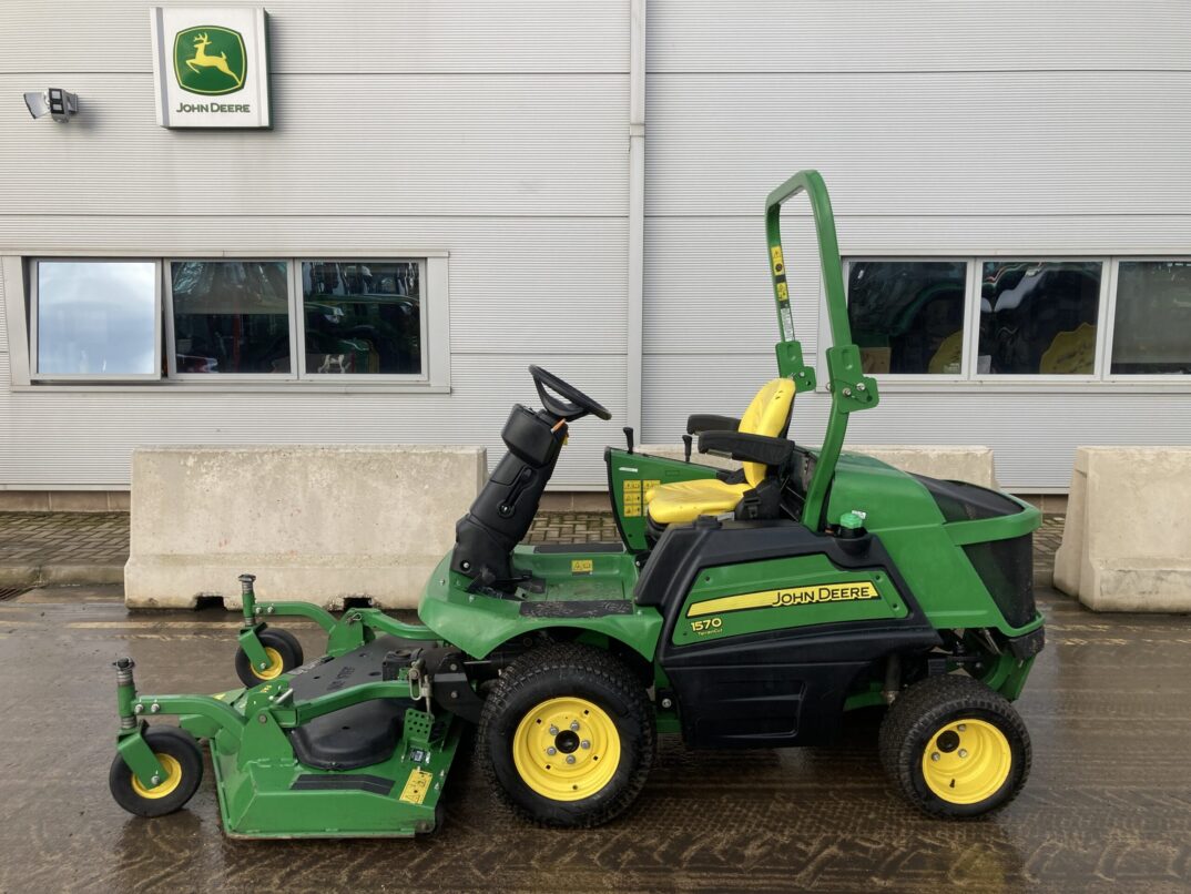 John Deere 1570