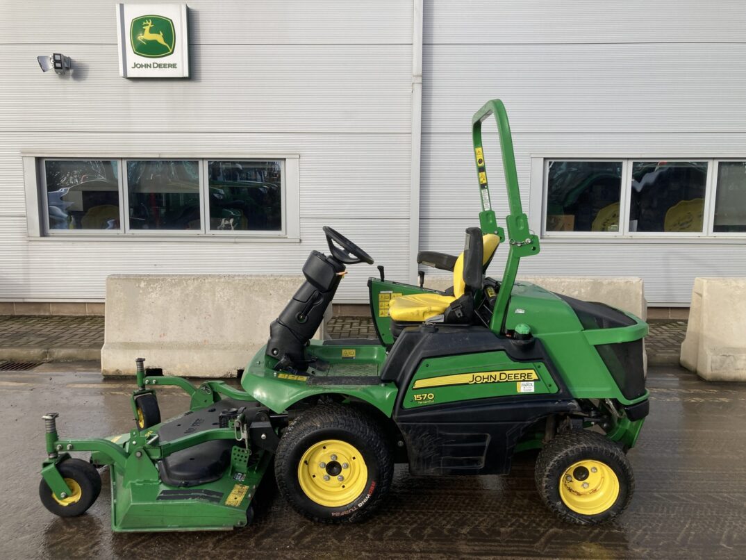 John Deere 1570