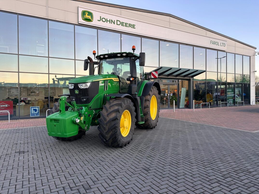 John Deere 6R 250