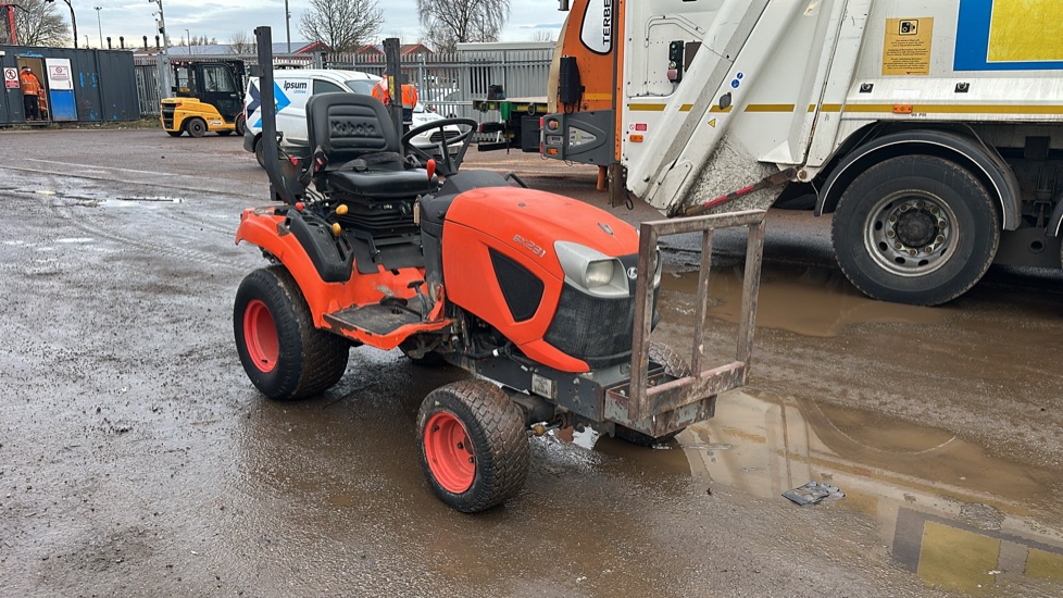 2018 KUBOTA COMPACT BX231 For Auction on 2025-01-28 at 09:30