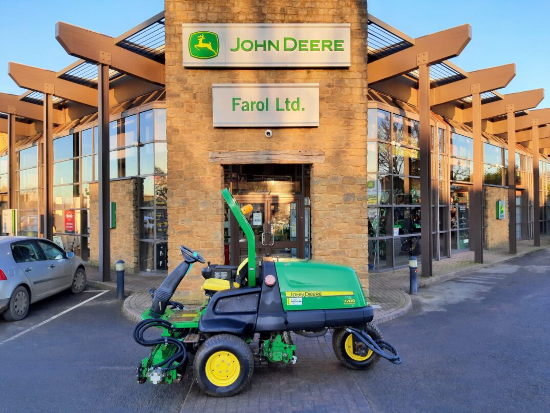 John Deere 7200A