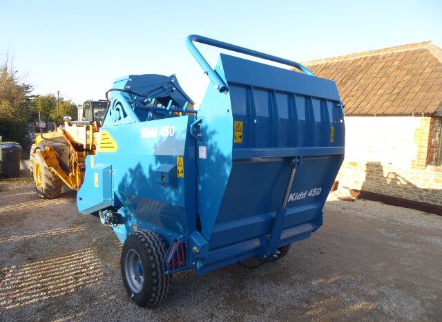 1 Kidd 450 Trailed Bale Shredder full