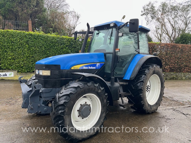 New Holland TM125 Range Command