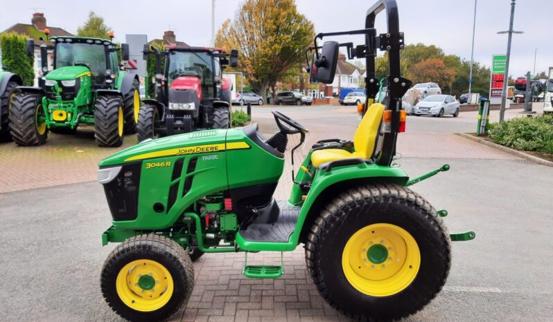 John Deere 3046R full