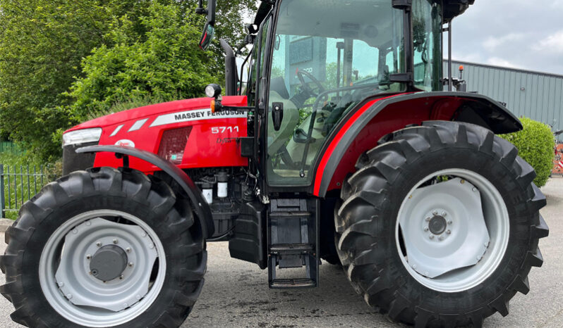 Used Massey Ferguson 5711 Dyna 4 Essential tractor full