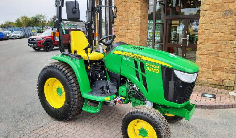 John Deere 3046R full