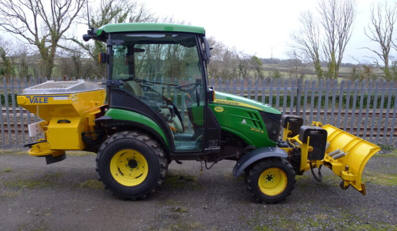 2022 John Deere 2026R compact tractor w/ plough & spreader full