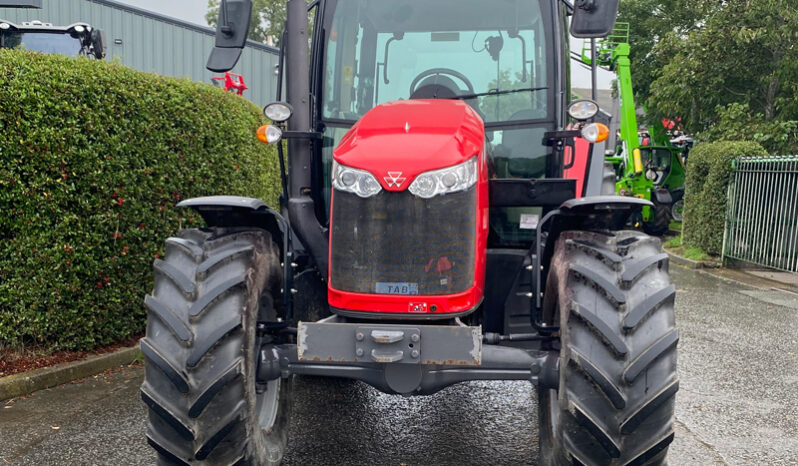 Used Massey Ferguson 5711 Tractor full