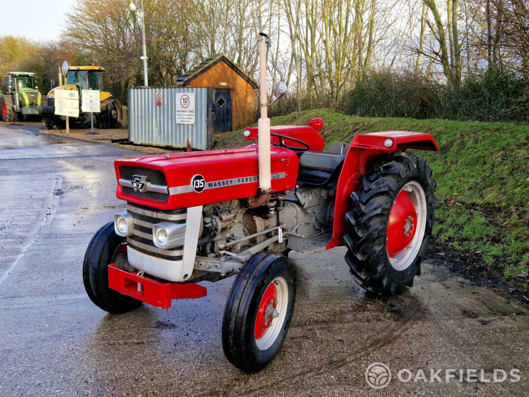 Massey Ferguson 135