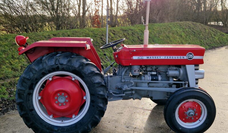 Massey Ferguson 135 full