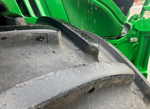 John Deere 6215R full