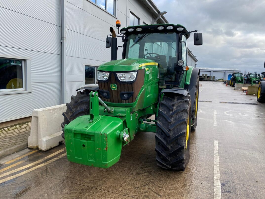 John Deere 6155R