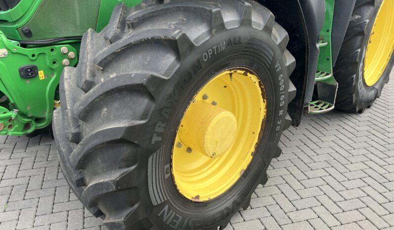 John Deere 6215R full