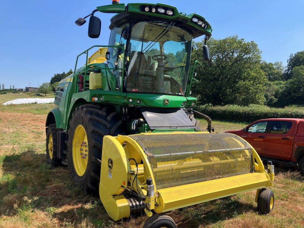 John Deere 8400i