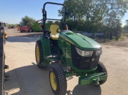 John Deere 3039R full