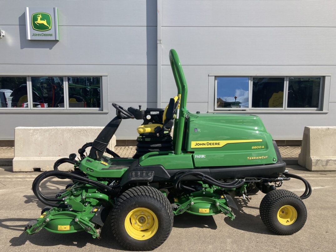 John Deere 8800A