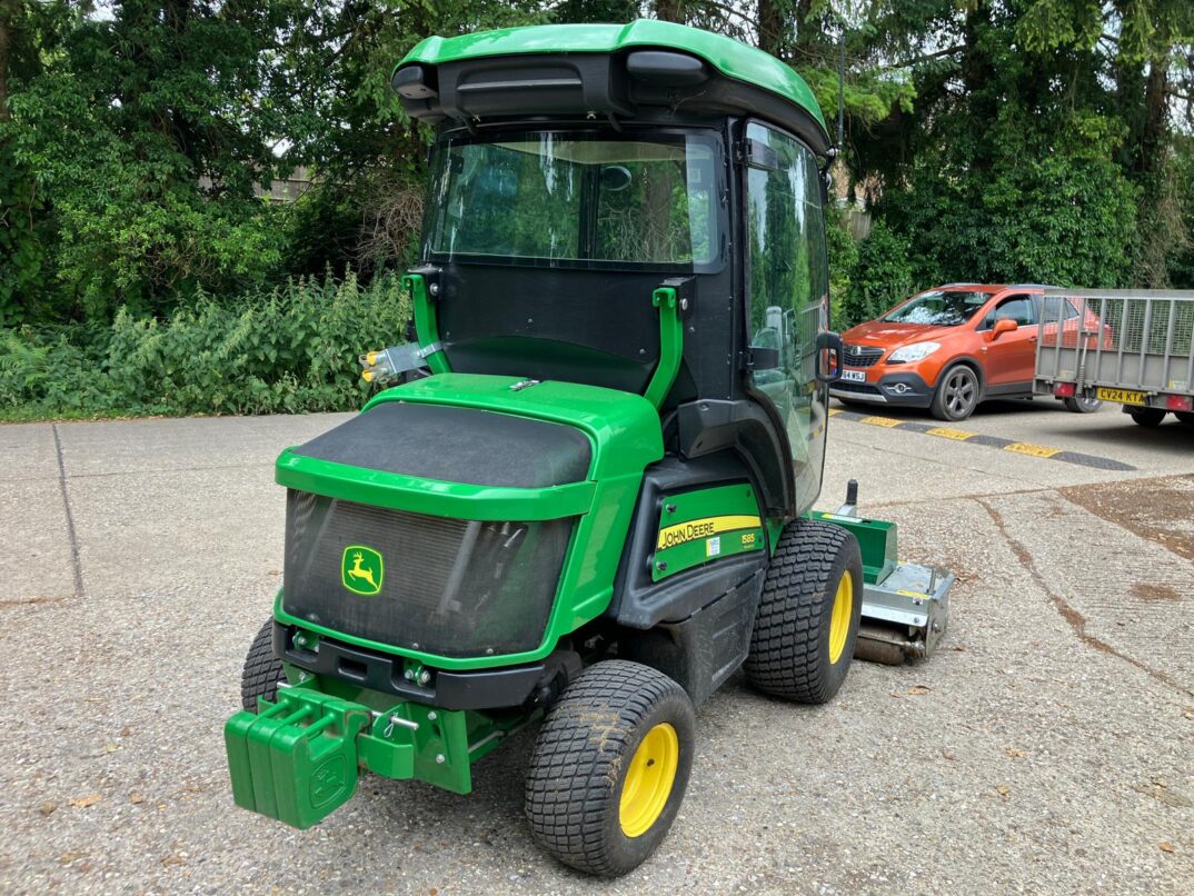 John Deere 1585