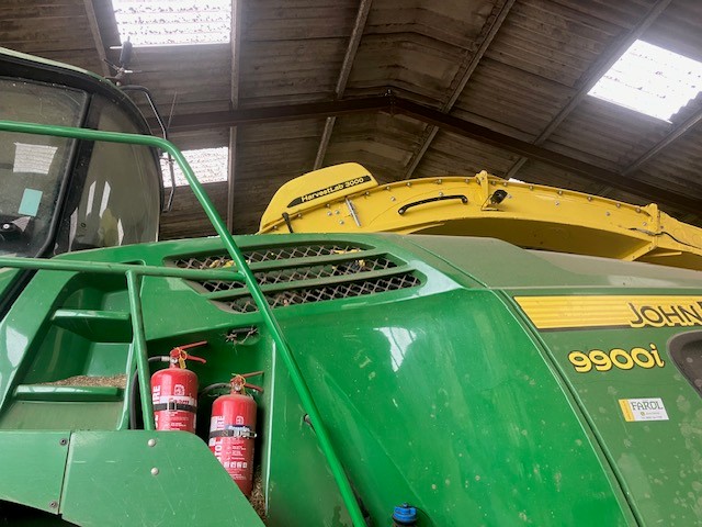 John Deere 9900