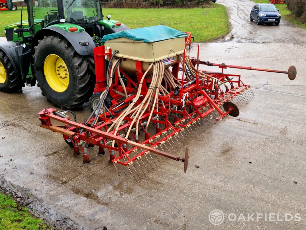 2005 Weaving 6M mounted tine seeder