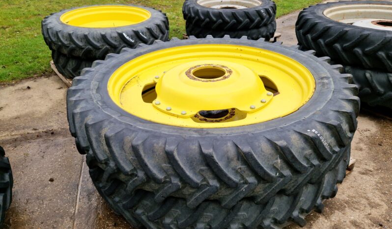 John Deere rowcrop wheels – 320/90 R50 & 270/95 R38 full