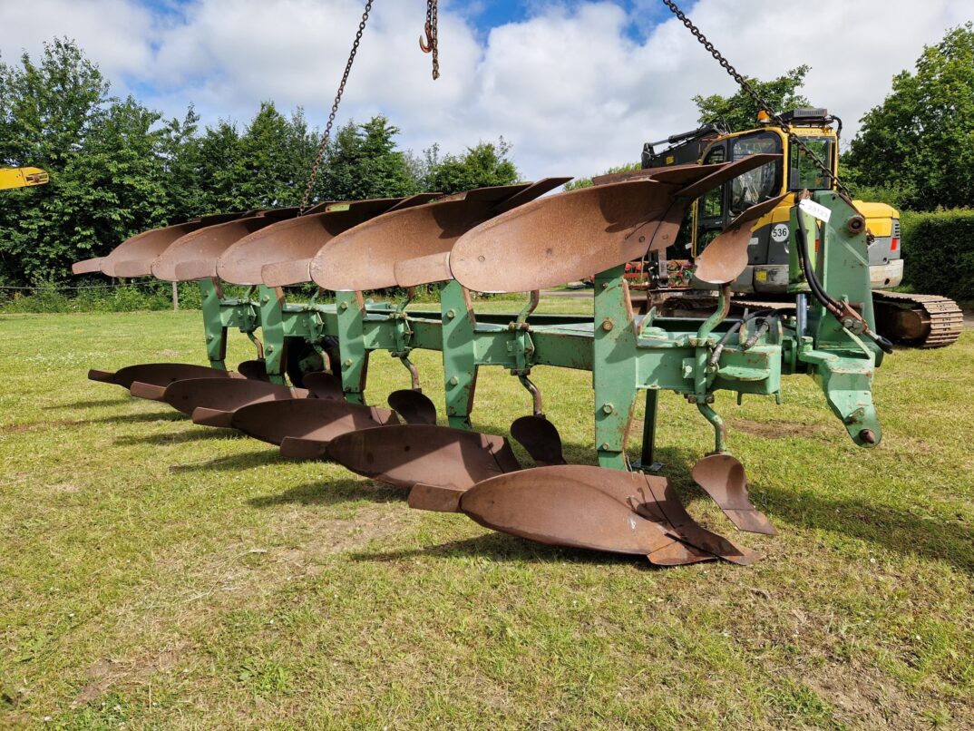 1983 Dowdeswell DP7E 5 furrow 14″ plough