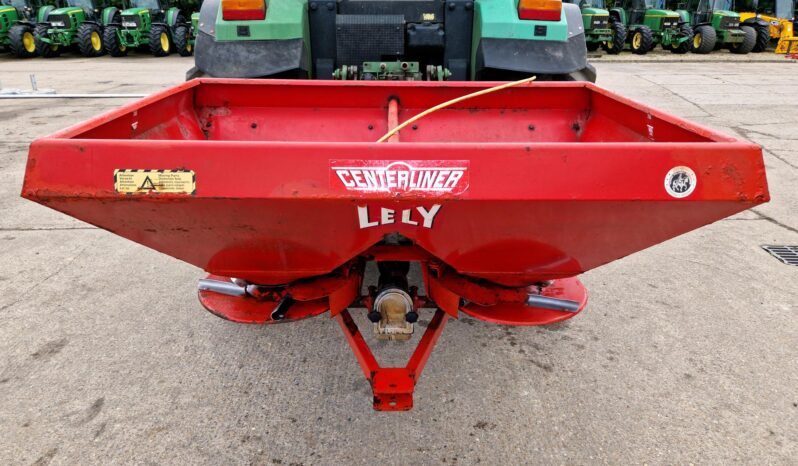 Lely Centerliner fertiliser spreader full