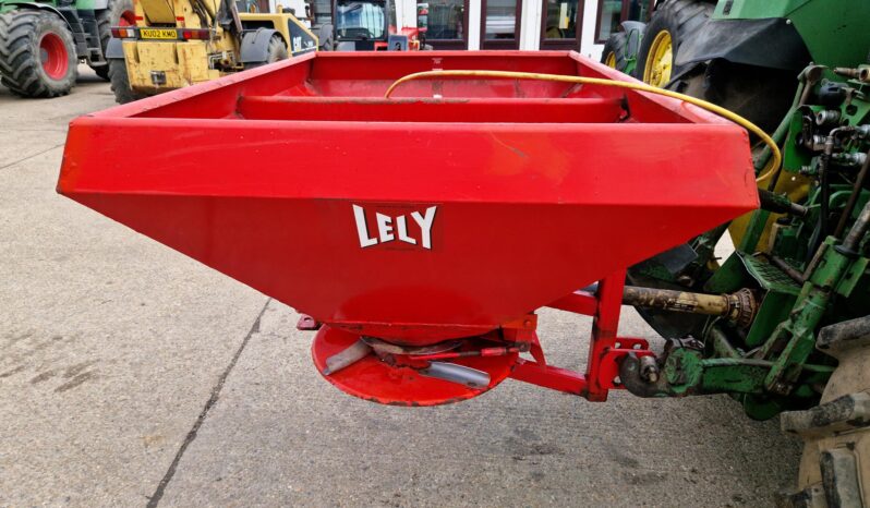 Lely Centerliner fertiliser spreader full