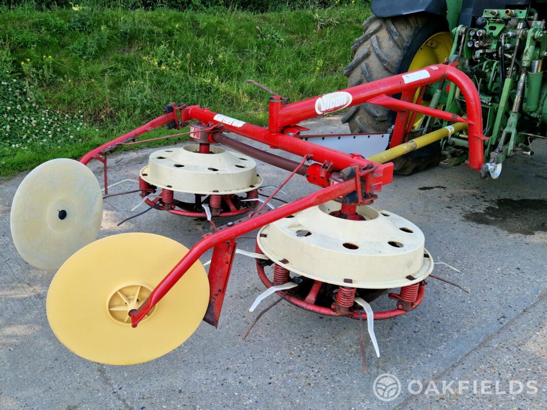 Vicon 330 twin rotor hay tedder