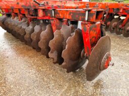 Pettit 76 Series 12′ trailed disc harrows full