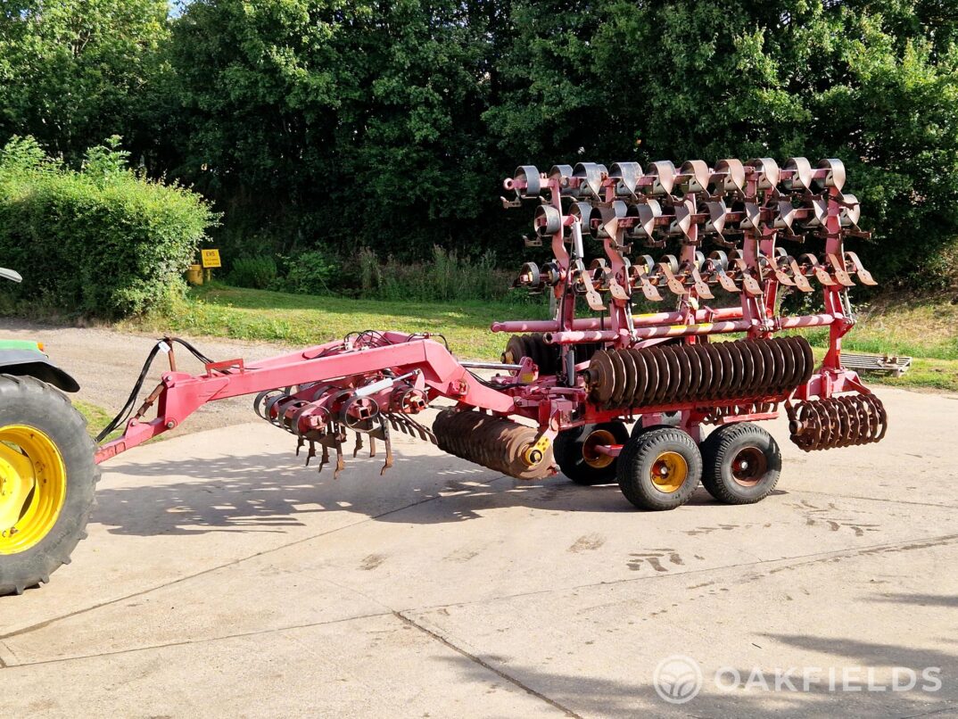 Vaderstad Carrier 8.2M c/w Ripper crossboard kit