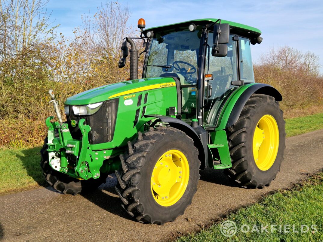 2018 John Deere 5090M 4WD Tractor