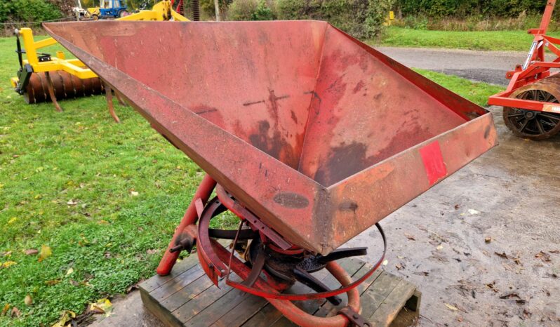 Lely 1250 fertiliser spreader full