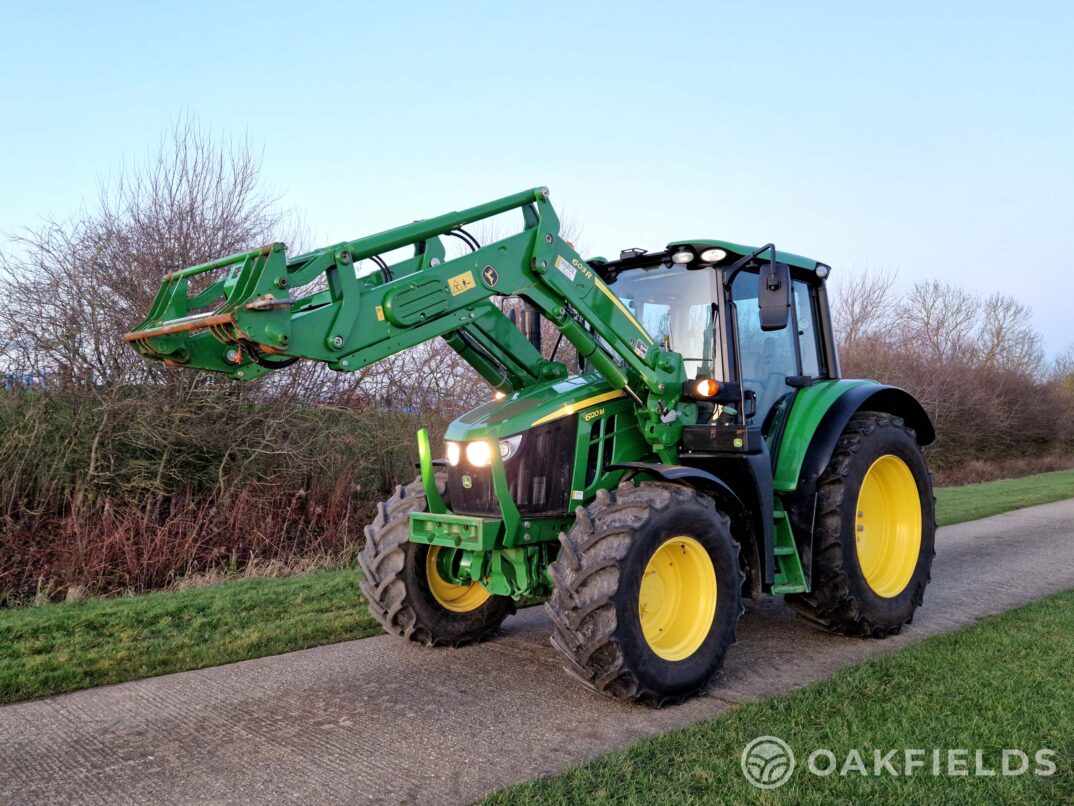 2020 John Deere 6120M