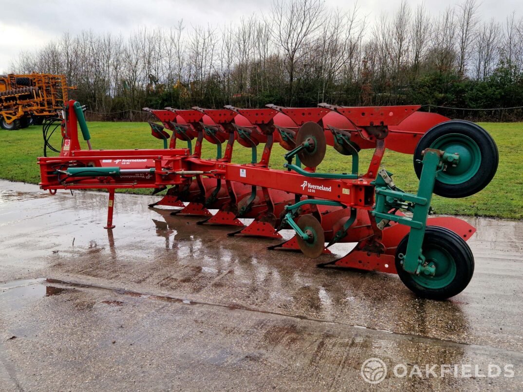 Kverneland LO85-300-28 6 Furrow Plough