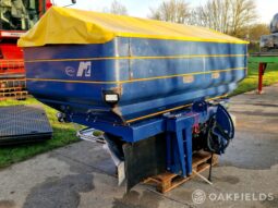 2012 KRM M2W QZ Fertiliser Spreader full