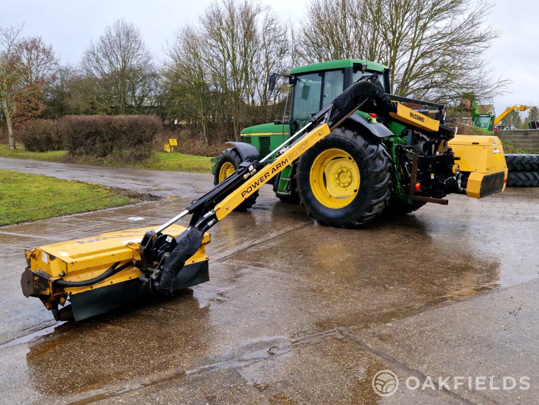 2017 McConnell PA6570T Hedge Cutter