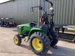 John Deere 3025E full