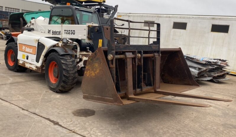 2011 Bobcat T2250 DeadRow For Auction: Dromore – 21st & 22nd February 2025 @ 9:00am full