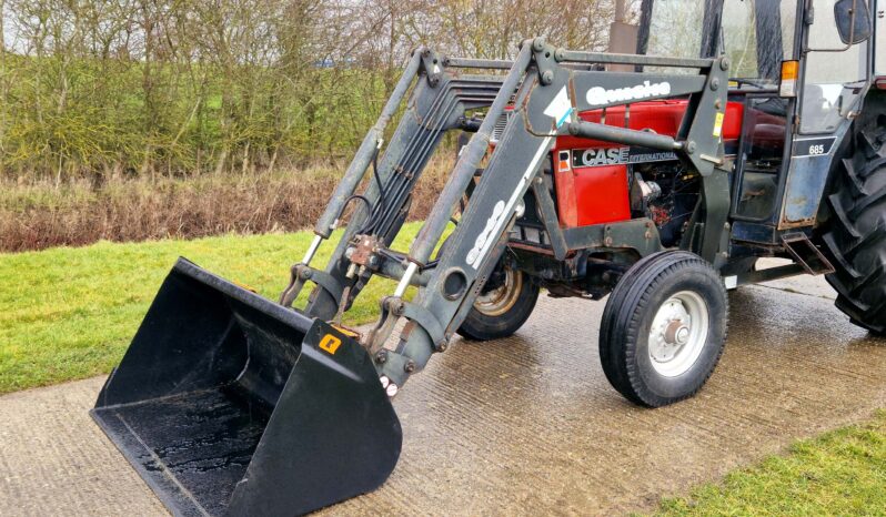 1985 CASE IH 685L 2WD Tractor full