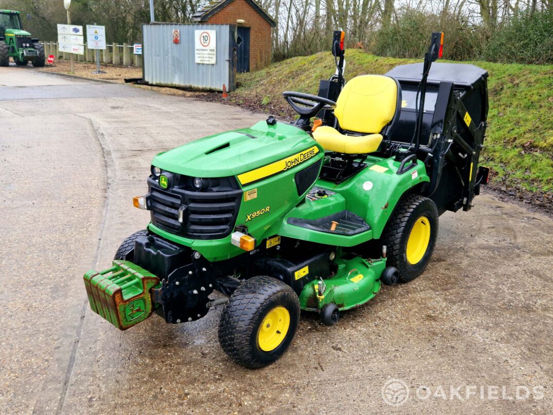 2014 John Deere X950R ride on mower