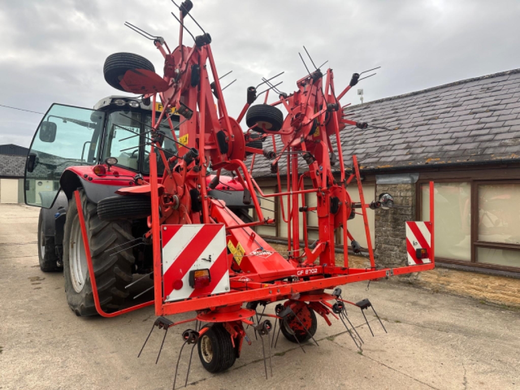 2010 KUHN GF8702 8 ROTOR TEDDER 6,250 + VAT