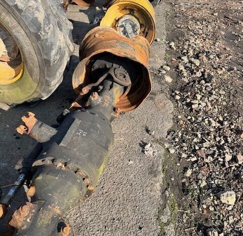 2 x JCB Axles with Hubs & Rims full