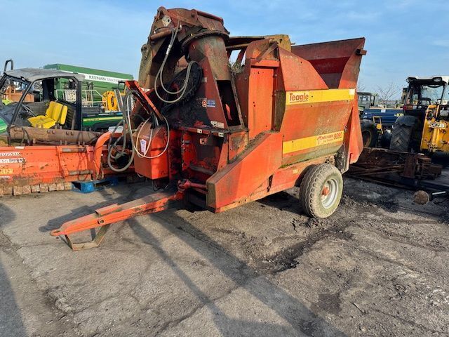 Teagle Tomahawk 8080 Bale Shredder