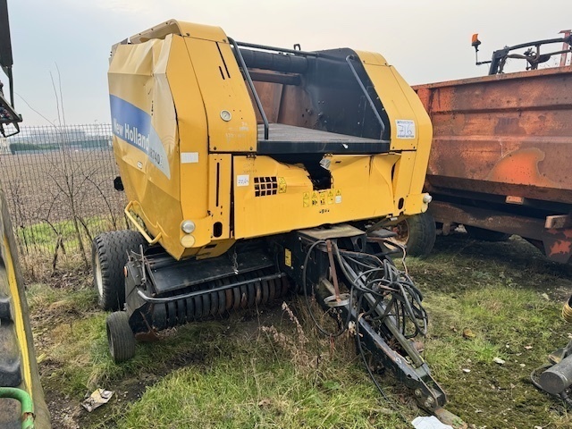 New Holland BR740A Round Baler