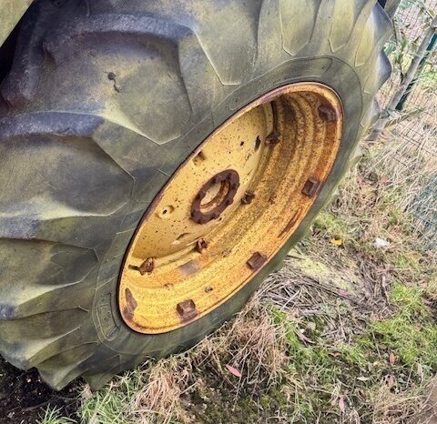 1977 John Deere 3130 2WD Tractor full